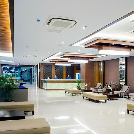 Tara Hotel Yogyakarta Tugu Екстериор снимка