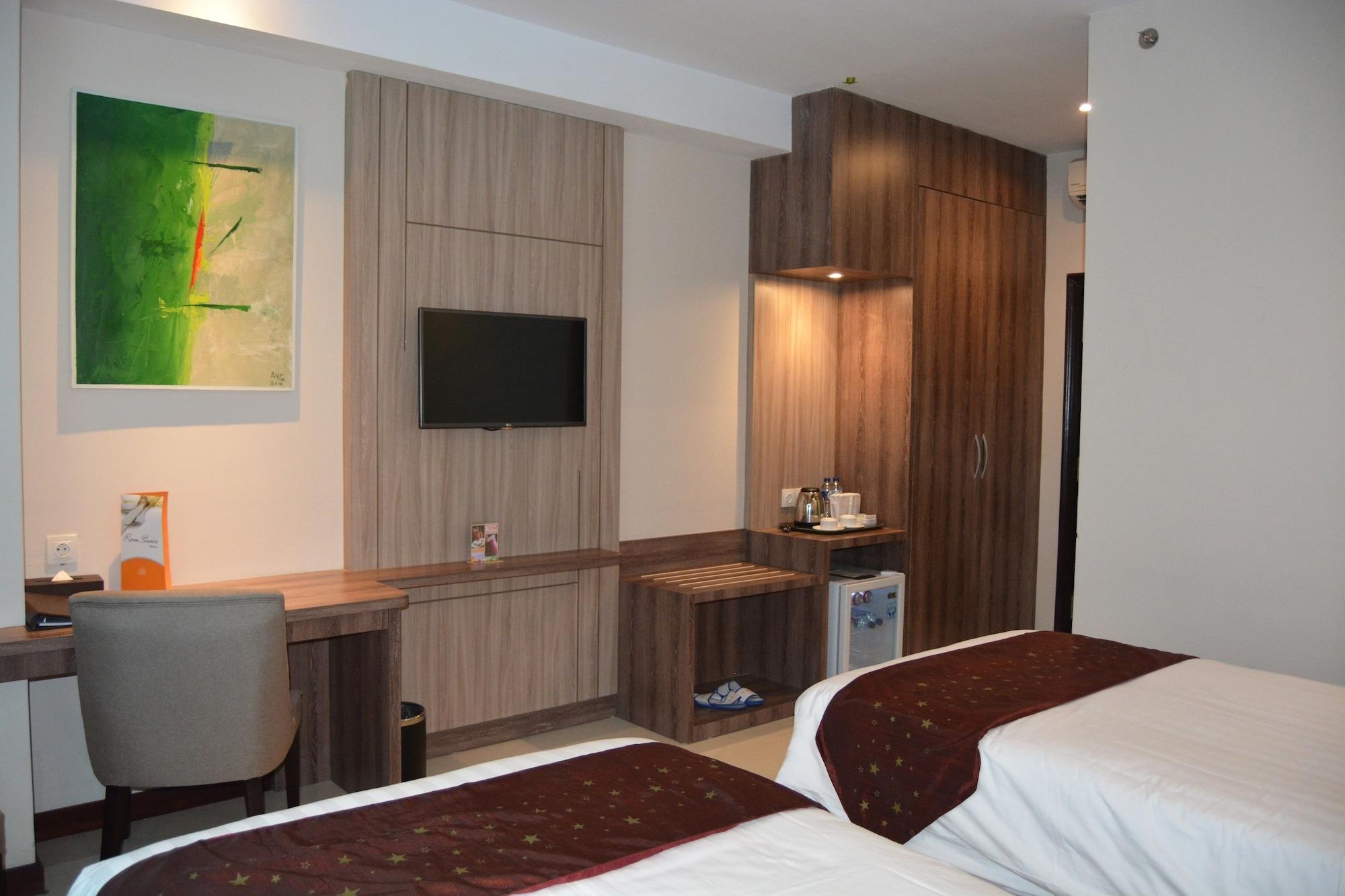 Tara Hotel Yogyakarta Tugu Екстериор снимка