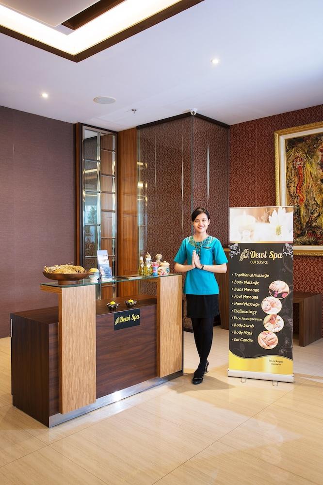 Tara Hotel Yogyakarta Tugu Екстериор снимка