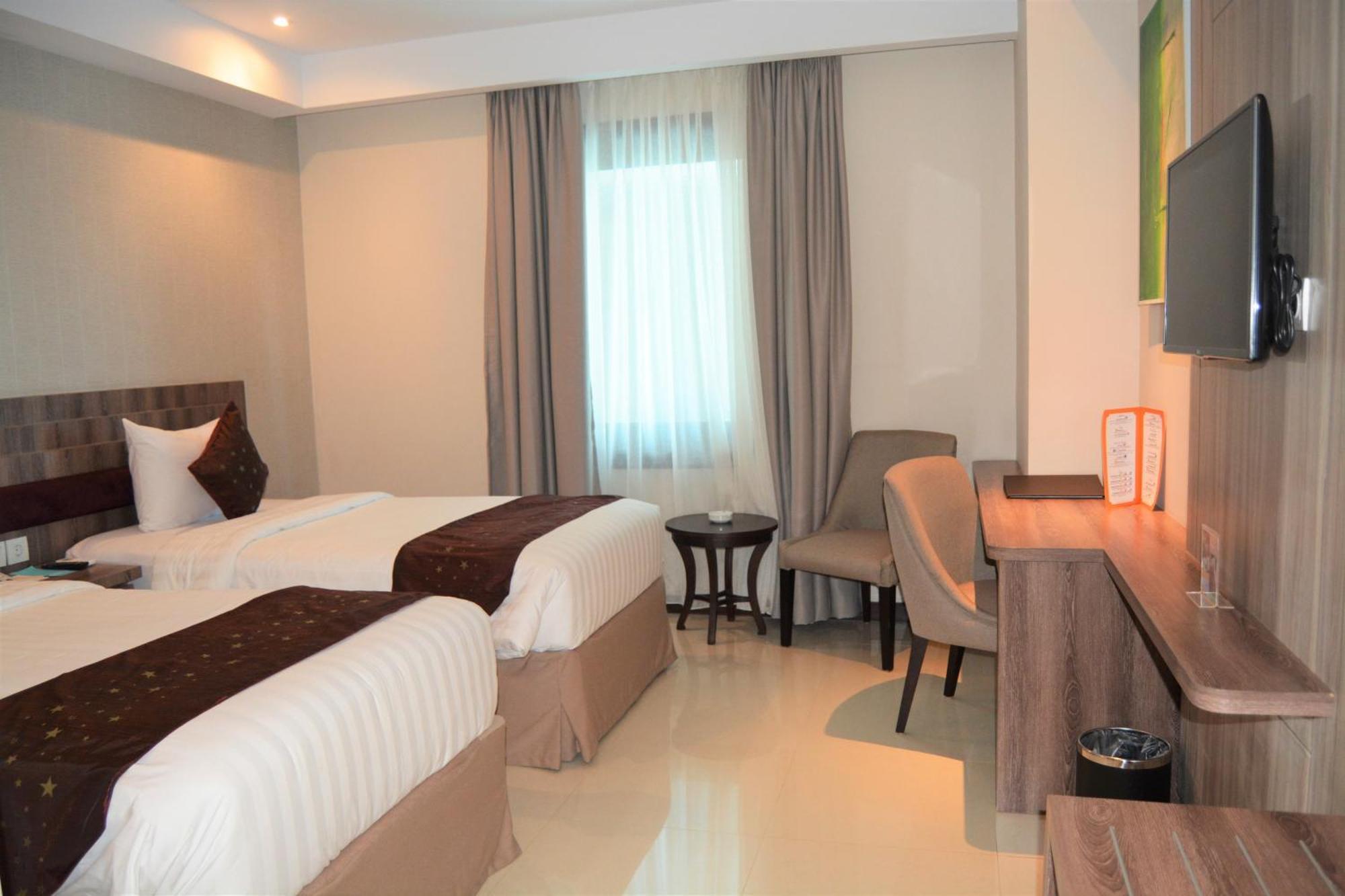 Tara Hotel Yogyakarta Tugu Стая снимка