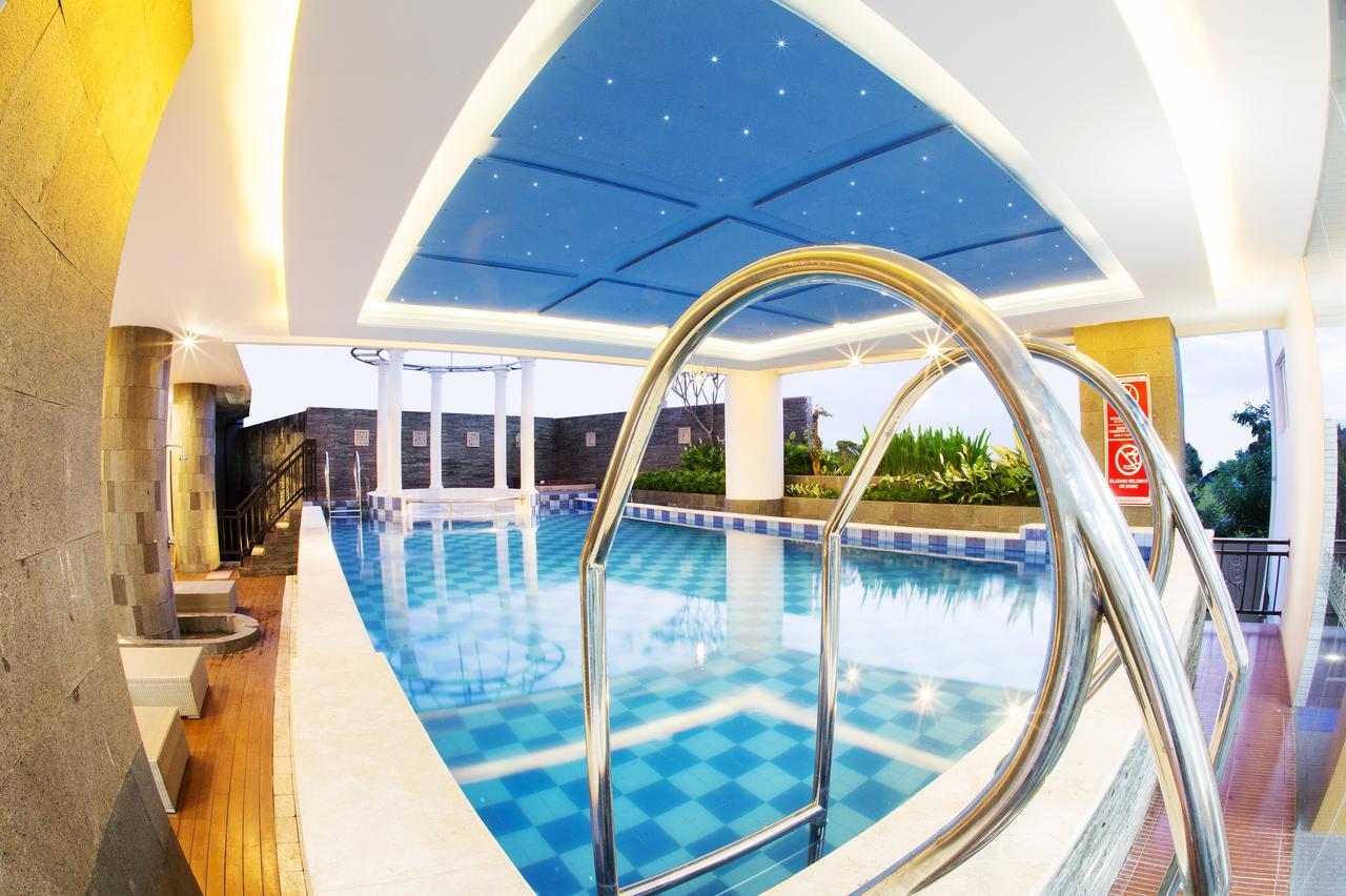 Tara Hotel Yogyakarta Tugu Екстериор снимка