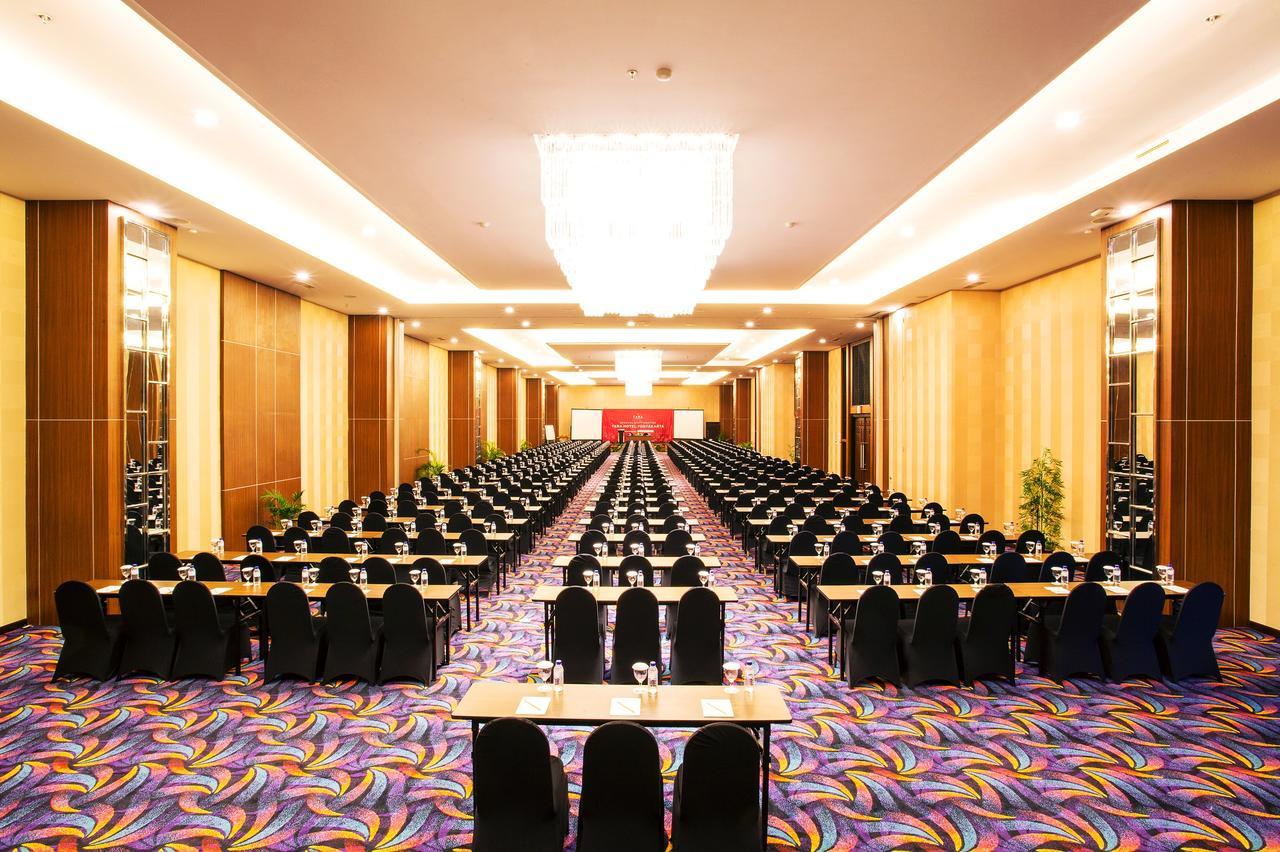 Tara Hotel Yogyakarta Tugu Екстериор снимка