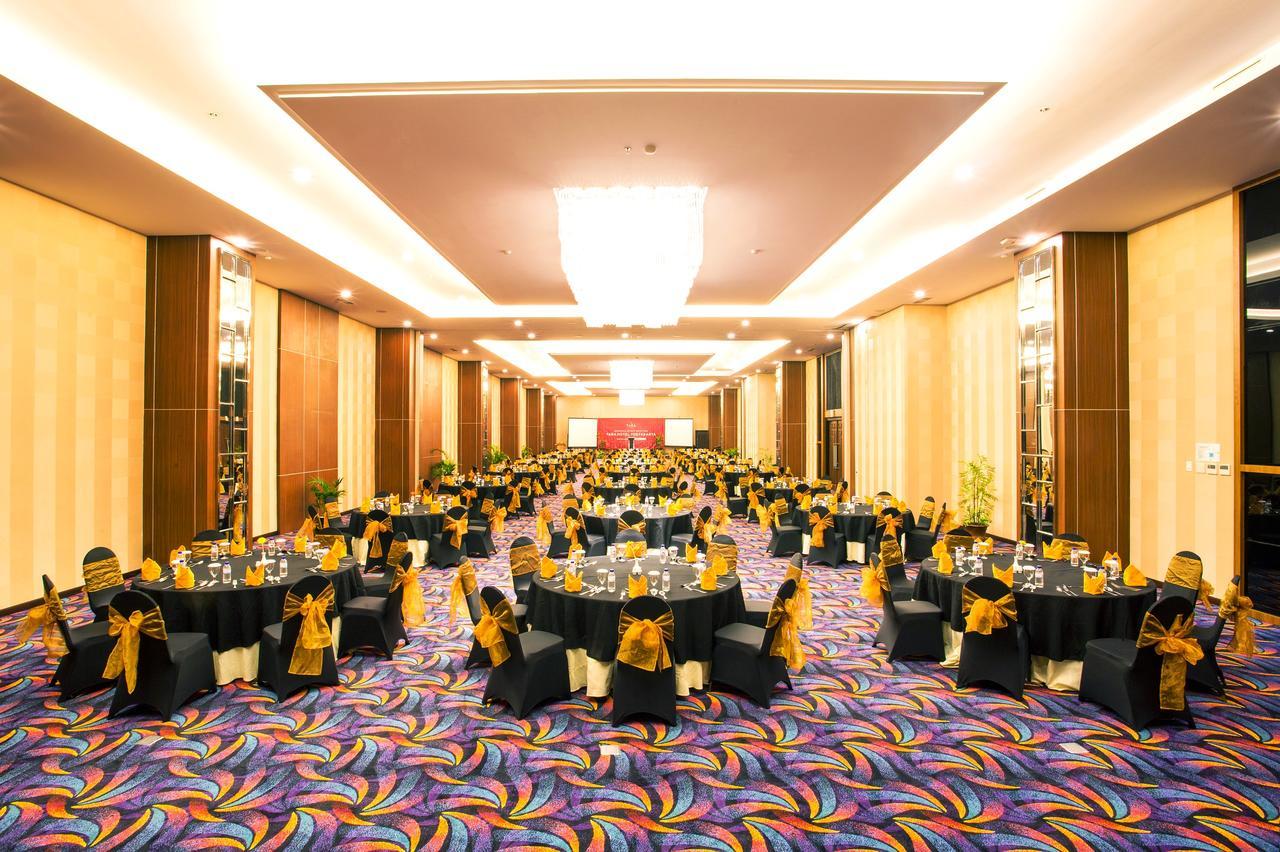 Tara Hotel Yogyakarta Tugu Екстериор снимка